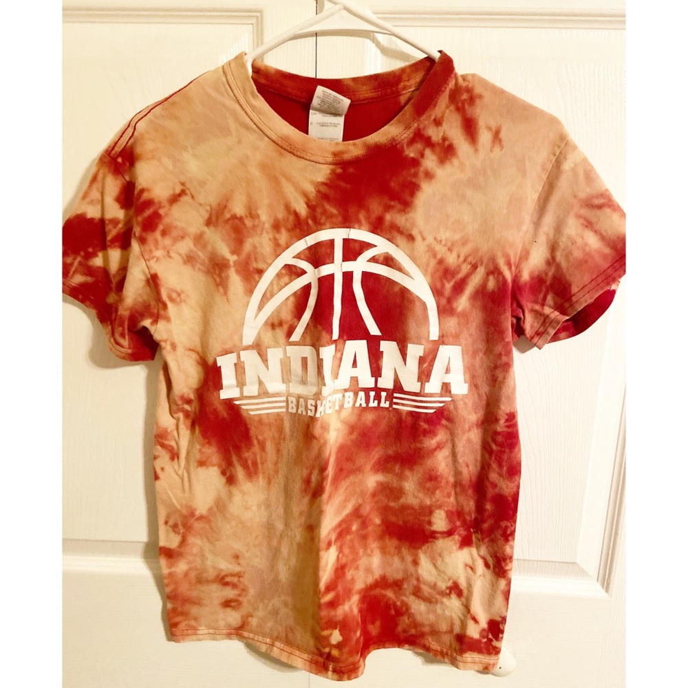 IU basketball tee bleach dye